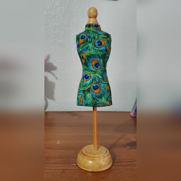 Dritz, dressform pin cushion NIB - Picture 3 of 14